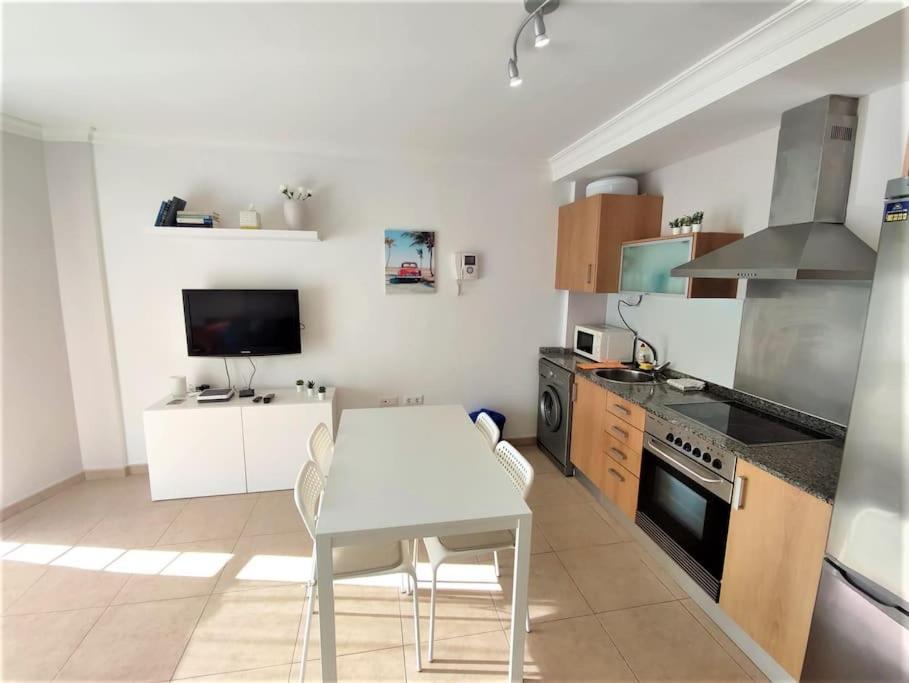 Apartment In Playa San Juan, Casa Greg المظهر الخارجي الصورة